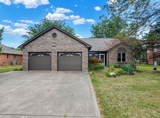 627 Leah Way, Greenwood, IN