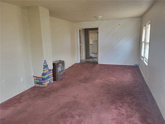 4th image of 3229 S Douglas Ave