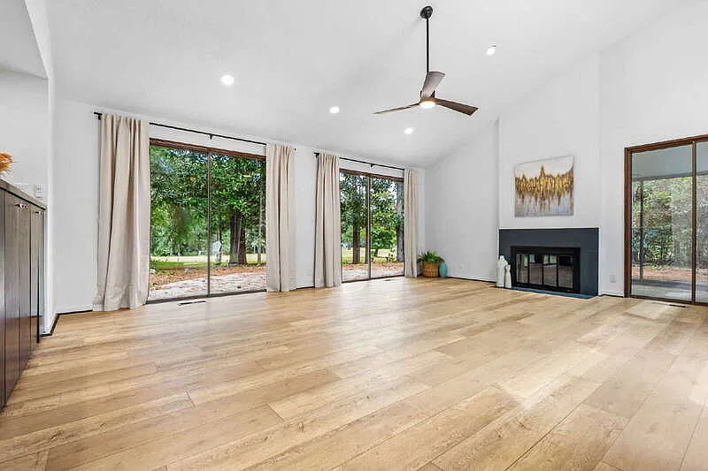 3 bed, 2.0 bath, 1968 sqft, $2,500 — Photo 3