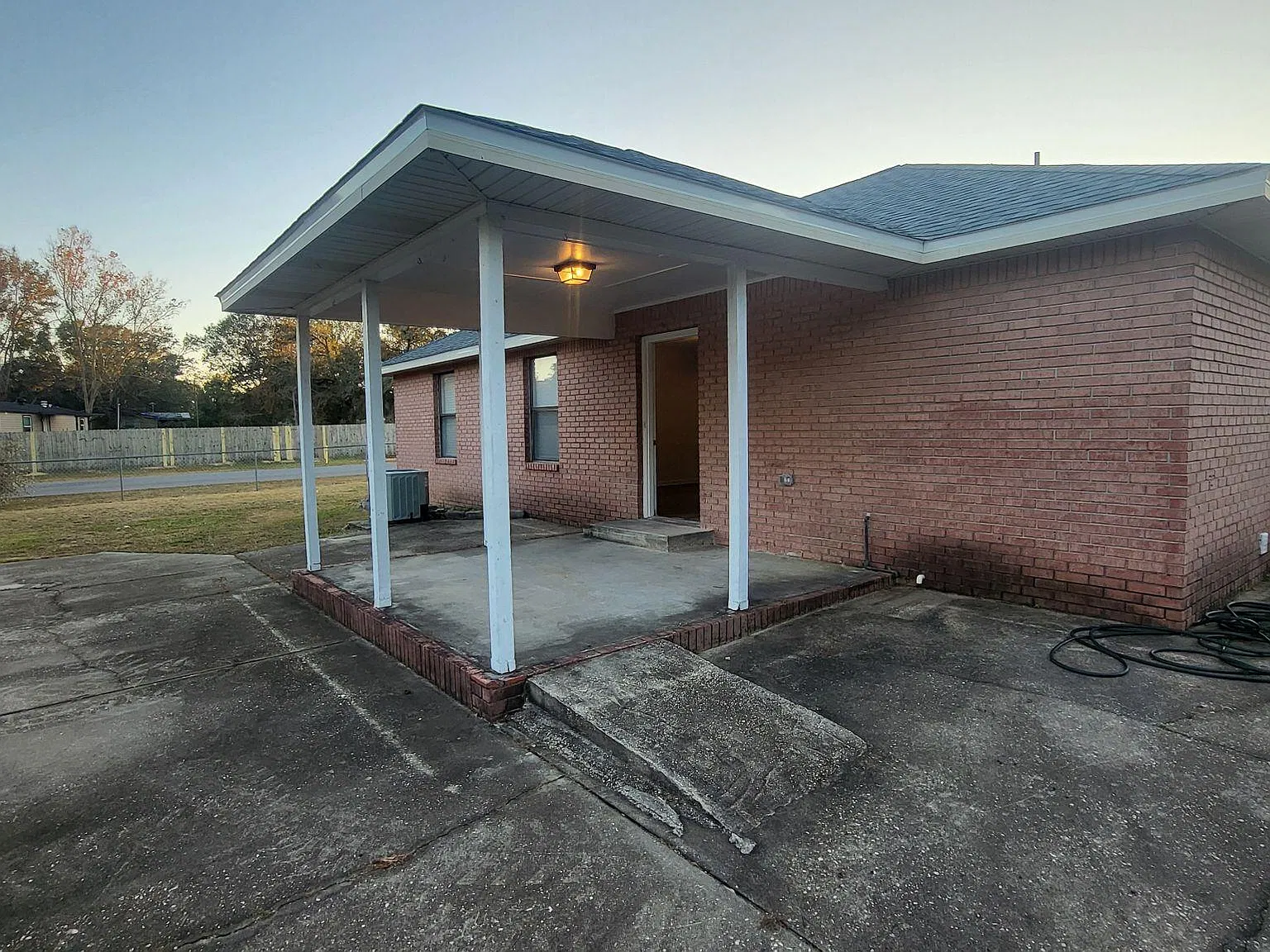2 bed, 1335 sqft, $2,000 — Photo 4