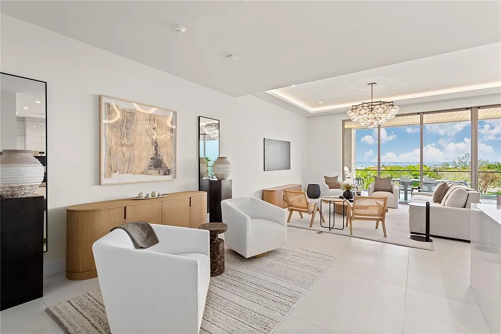 1 bed, 1.5 bath, 1684 sqft, $30,000 — Photo 4