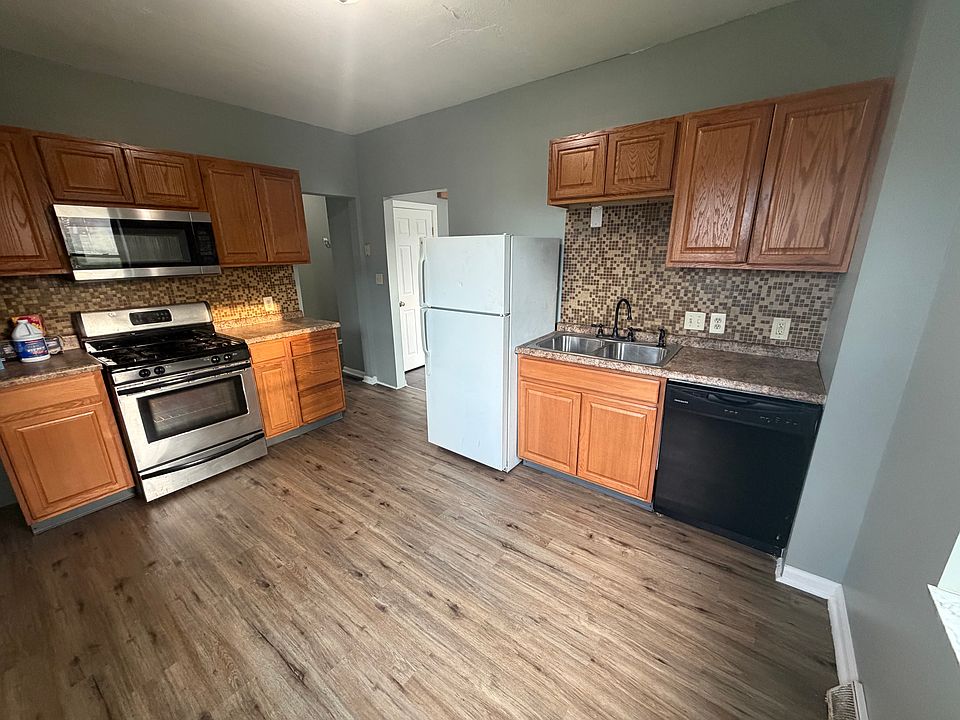 1st image of 711 Kerr St #1