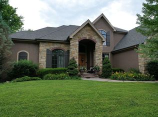 8520 N Sycamore Ave, Kansas City, MO 64157