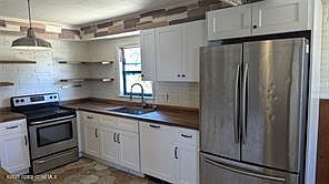 3rd image of 3425 Irene St