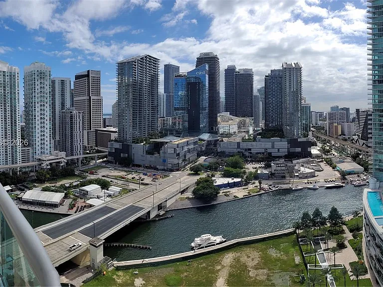 361 S Miami Ave — Photo 39