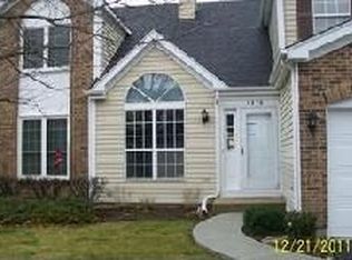 5676 Delaware Ave, Gurnee, IL 60031