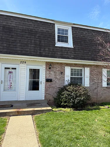 229 B Whitestown Vlg Photo 1