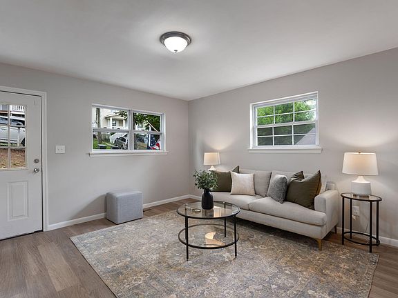 5th image of 822 Sylvan Dr