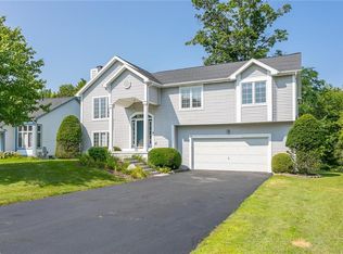 15 Scudder Mls, Victor, NY 14564