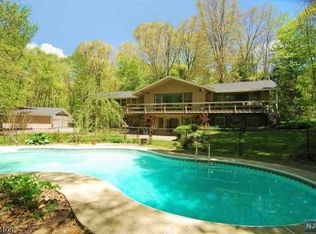 9 Columbia Valley Rd, Andover, NJ 07821