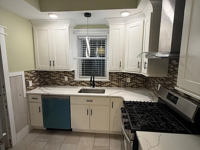 149 W Kingsbridge Rd #2 — Photo 7