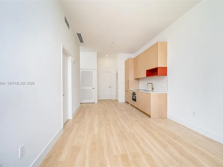 90 NE 32nd St #1106 — Photo 10