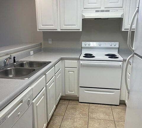 4th image of 2269 Whitman Ln