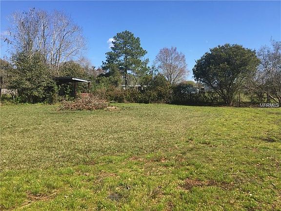 4th image of 1213 Victoria Ln