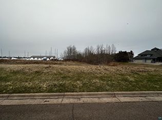 556 Marina Dr, Superior, WI 54880