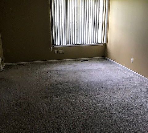 4th image of 3515 Parklawn Dr #11
