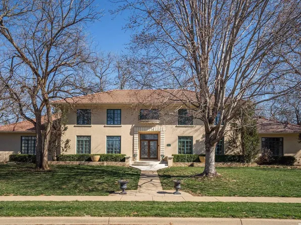 4412 Nicklaus Dr, Lawrence, KS 66047