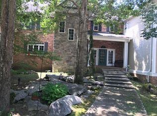 85 Noble Oaks Dr, Bronston, KY 42518