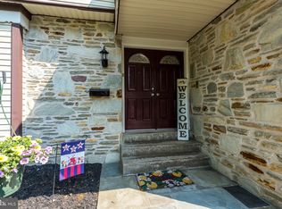 555 Dreshertown Rd, Fort Washington, PA 19034