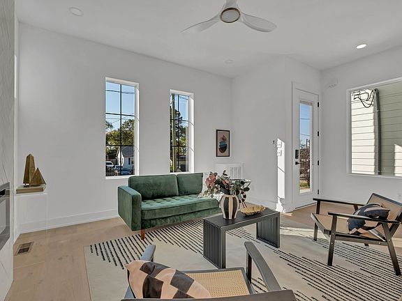 2nd image of 2917A Morningside Dr