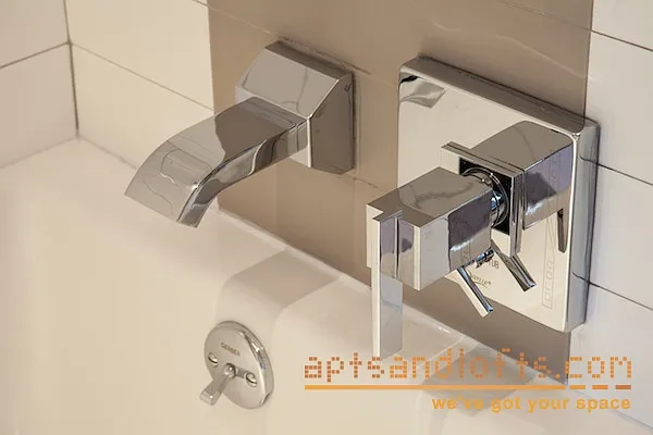 Rented by aptsandlofts.com | media 103