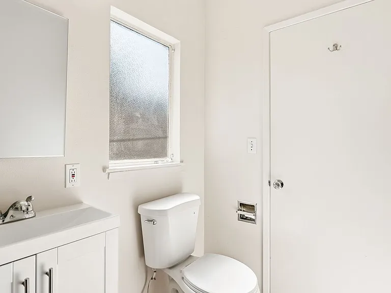 857 Park Drive — Photo 12