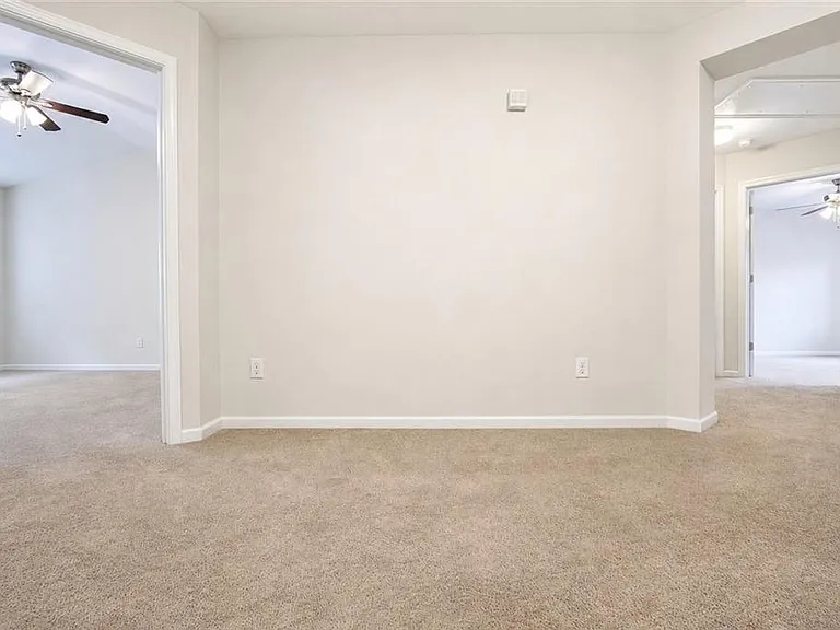 2132 Greencrest Cir — Photo 14