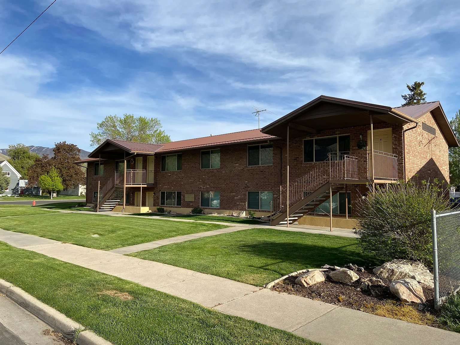 2 bed, 800 sqft, $1,250 — Photo 1