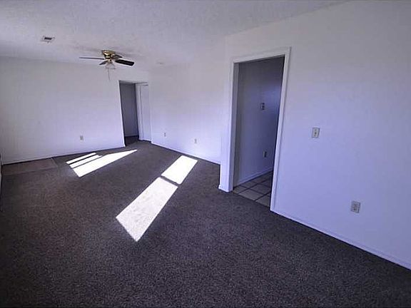5th image of 138 E Lark Ln