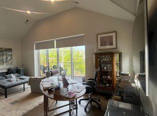 1418 W Addison, Chicago, IL 60613