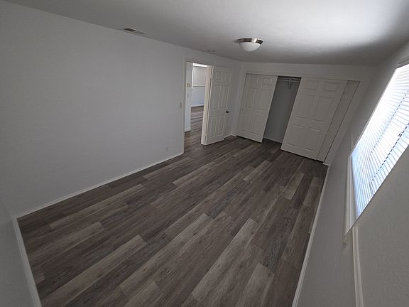 3rd image of 8263 Linden Rd