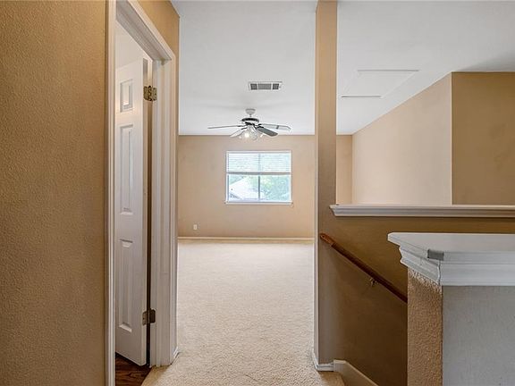 3rd image of 605 Charles Blvd