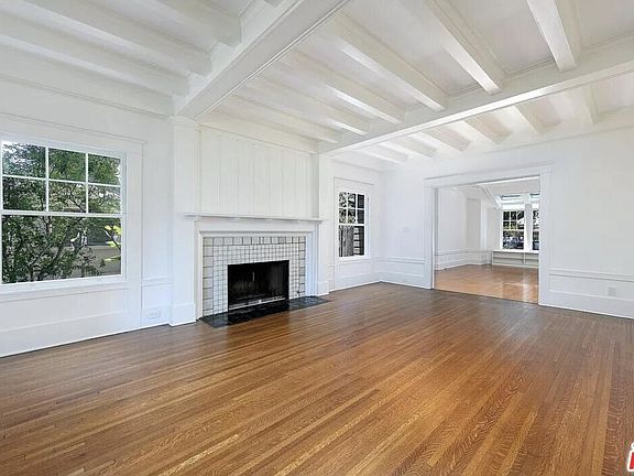 5th image of 435 Georgina Ave