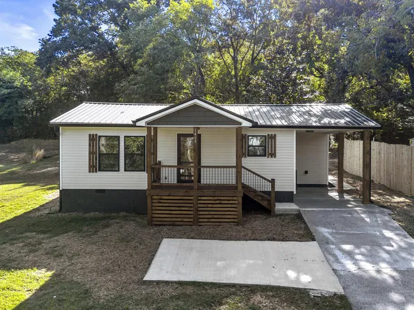 1409 Holt St SE, Cleveland, TN 37311