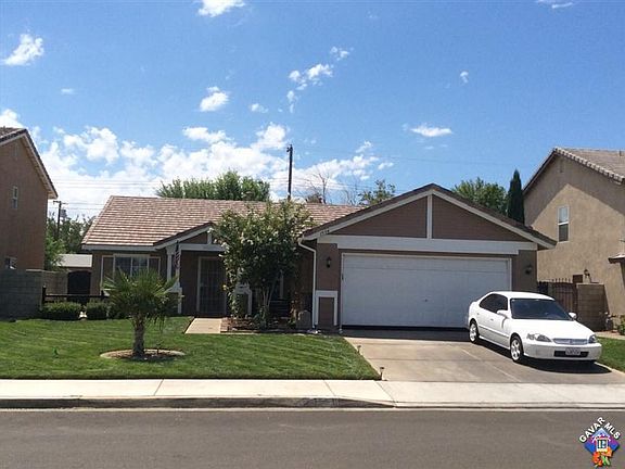 3rd image of 1554 W Holguin St