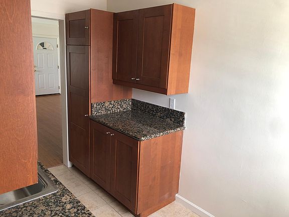 5th image of 2511 E Washington Blvd APT C