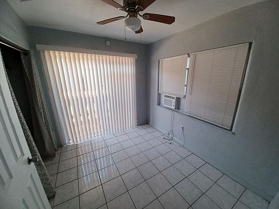 2nd image of 1023 Locust St NE APT 17