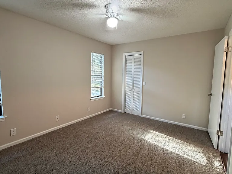107 Pineneedle Cir — Photo 30