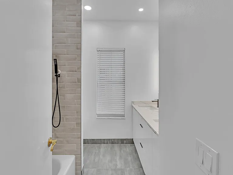 3420 Washington Ln — Photo 19
