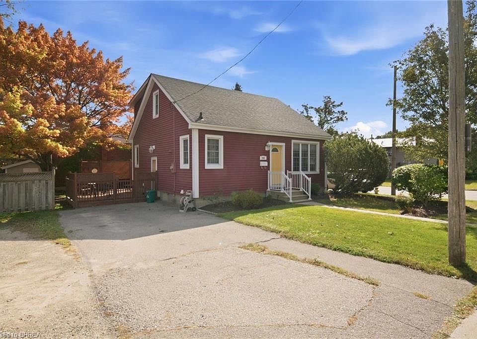 1st image of 243 Sydenham St