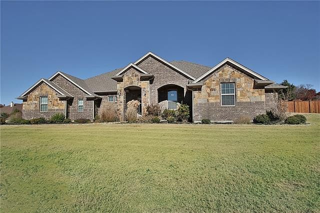 1st image of 121 Carson Dr