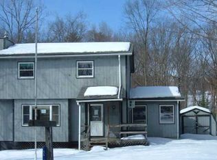 298 Wild Acres Dr, Dingmans Ferry, PA 18328