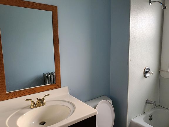 4th image of 7414 Linwood Ave