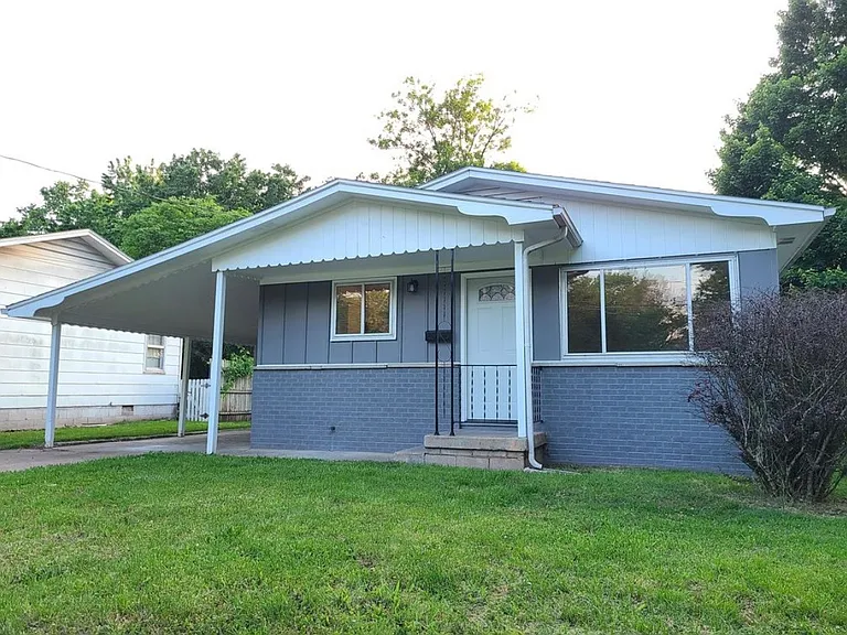 2537 N Johnston Ave — Photo 6