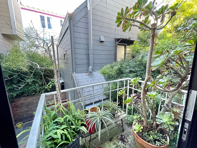 496 Duboce Ave — Photo 11