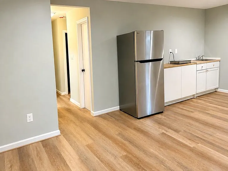 405 Amberfield Ln — Photo 5
