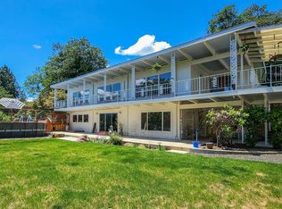 1544 NW Valley View Dr, Roseburg, OR 97471