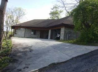 34 W 2nd St, Everett, PA 15537