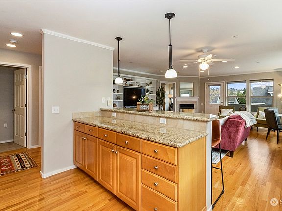 5th image of 406 Wood Street #202