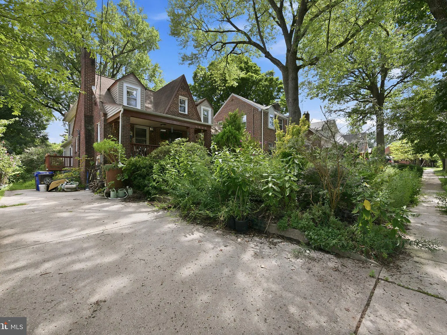 2 bed, 3.5 bath, 1322 sqft, $3,000 — Photo 2